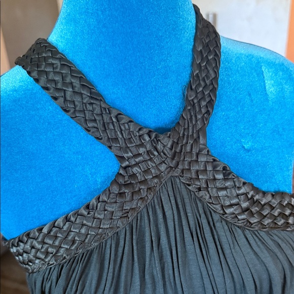 Elegant Black Halter Dress - Picture 2 of 3